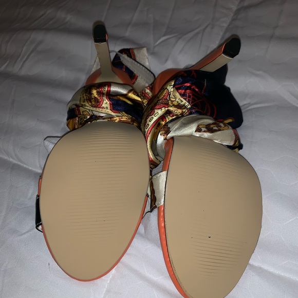 High heel shoes - Picture 5 of 5